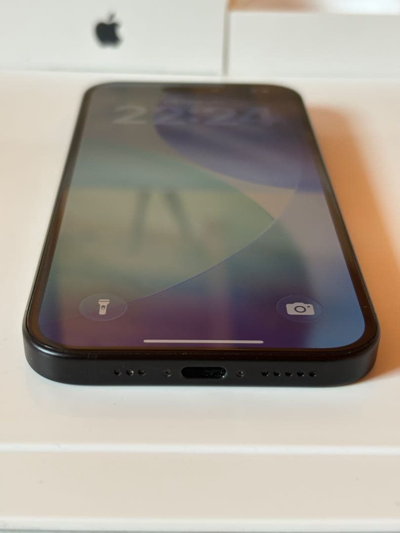 Apple iPhone 15 ブラック