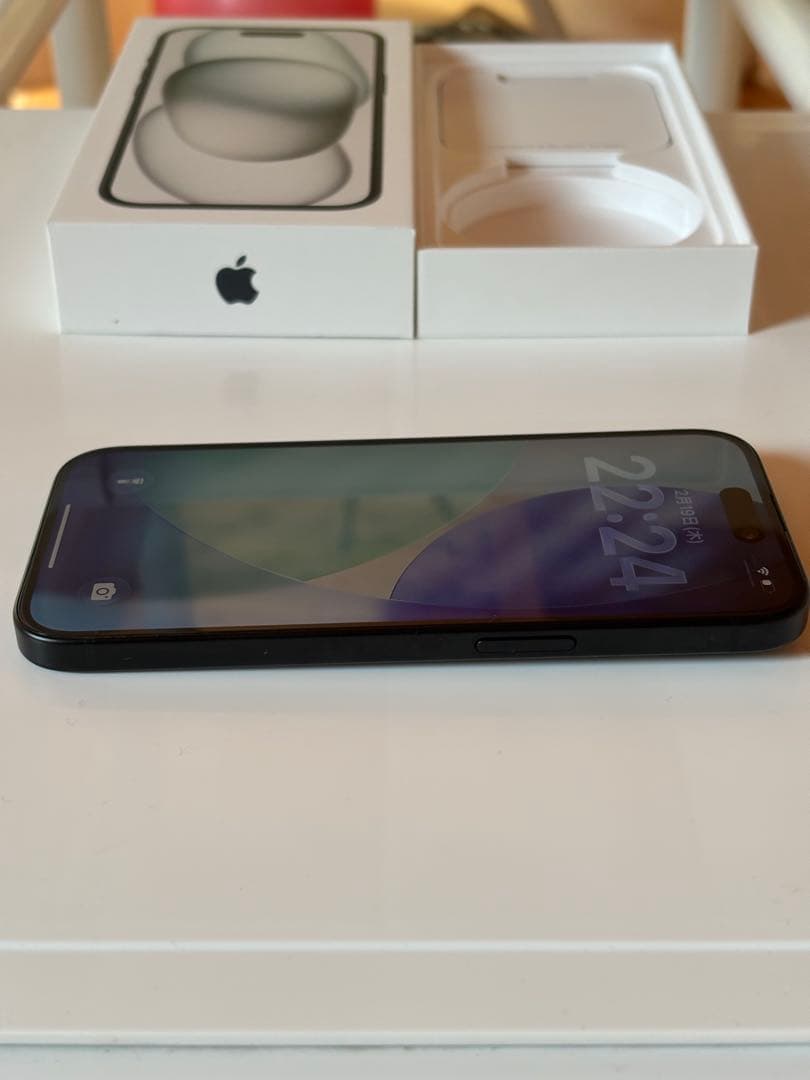 Apple iPhone 15 ブラック