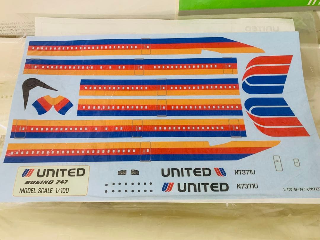 童友社１／１００ユナイテッド航空Ｂ７４７プラモデルキット