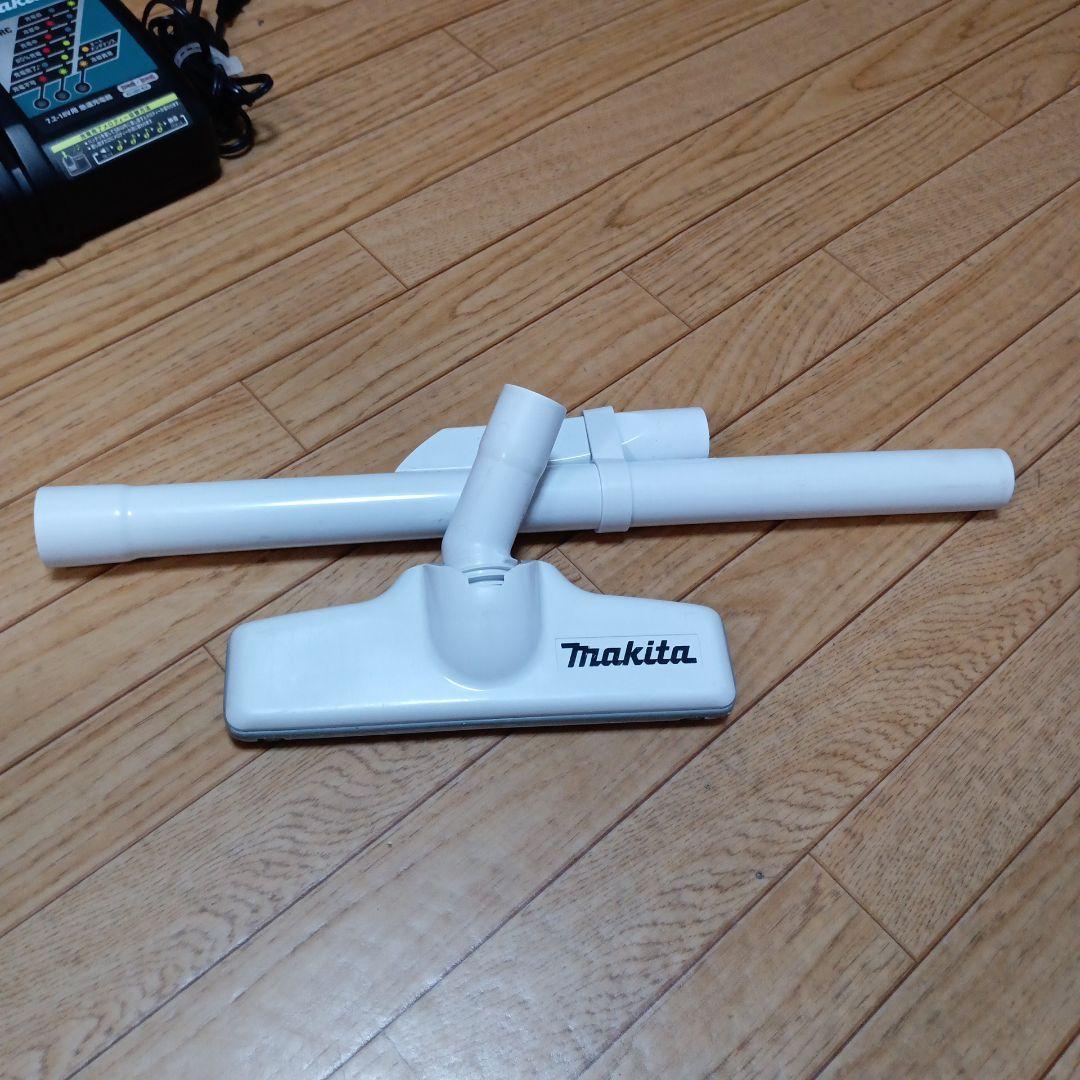 マキタ18V充電式クリーナーCL182FD純正バッテリー、純正急速充電器付