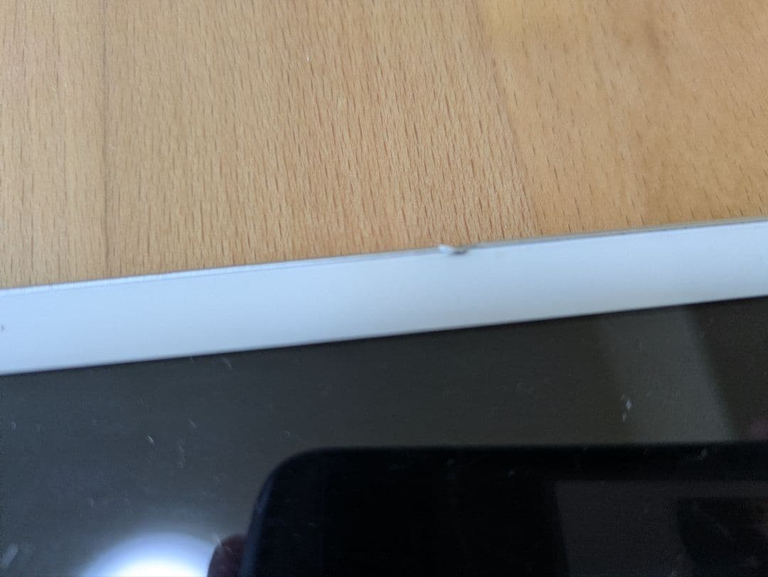 A*i様 iPad（第6世代）Wi-Fi：A1893　本体+付属品あり