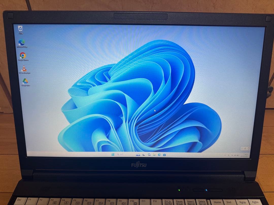 【Win11Pro】富士通 Lifebook A579/B【i5-8265U】①