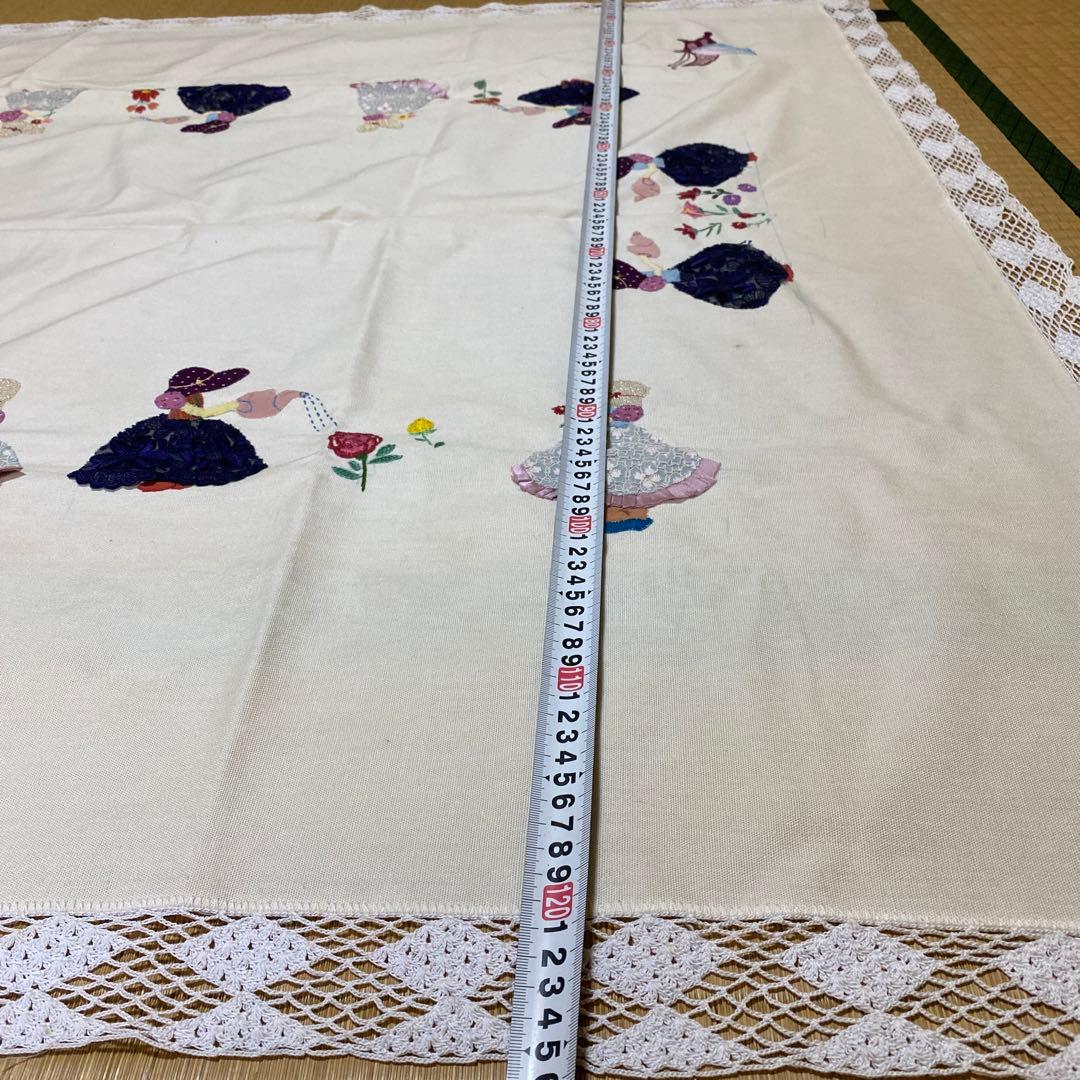 パッチワークキルト　ファンシーテーブルクロス　レース　女の子　花柄　ハンドメイド