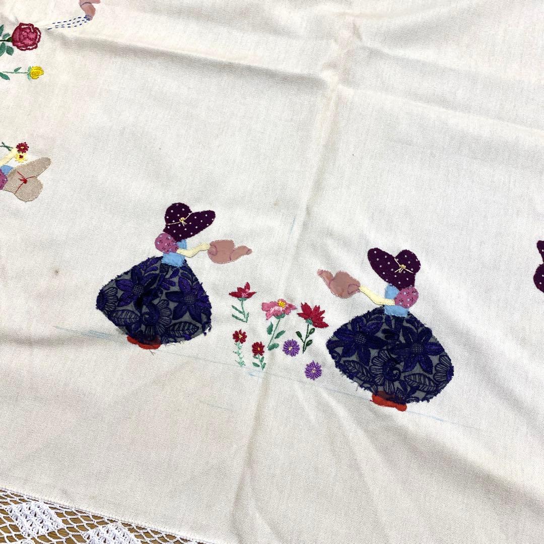 パッチワークキルト　ファンシーテーブルクロス　レース　女の子　花柄　ハンドメイド