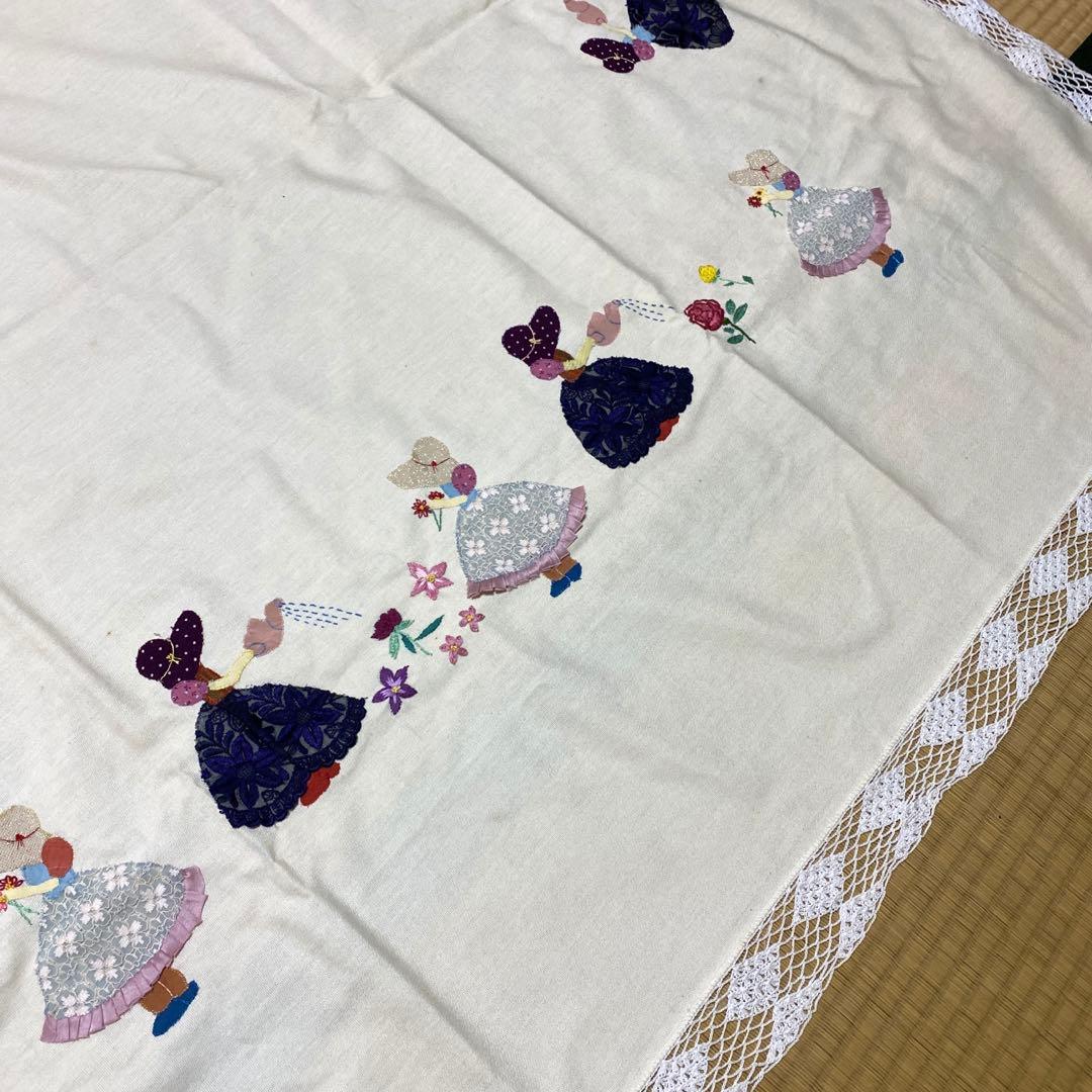 パッチワークキルト　ファンシーテーブルクロス　レース　女の子　花柄　ハンドメイド