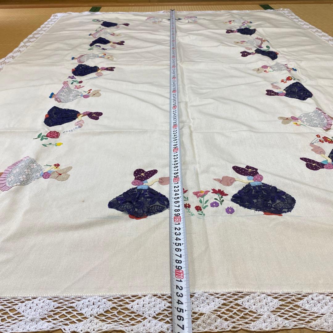 パッチワークキルト　ファンシーテーブルクロス　レース　女の子　花柄　ハンドメイド