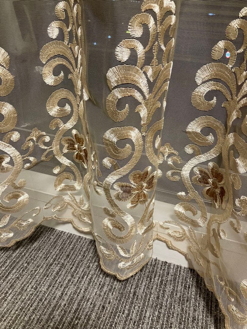 新同/150×190ベージュ系刺繍入り レースカーテン