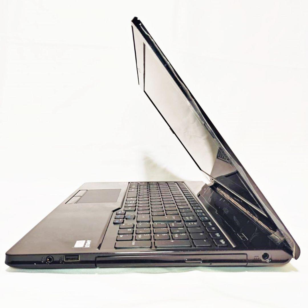 【訳あり】美品✨️薄型スリム✨メモリ8G・SSD256✨FUJITSUノートPC