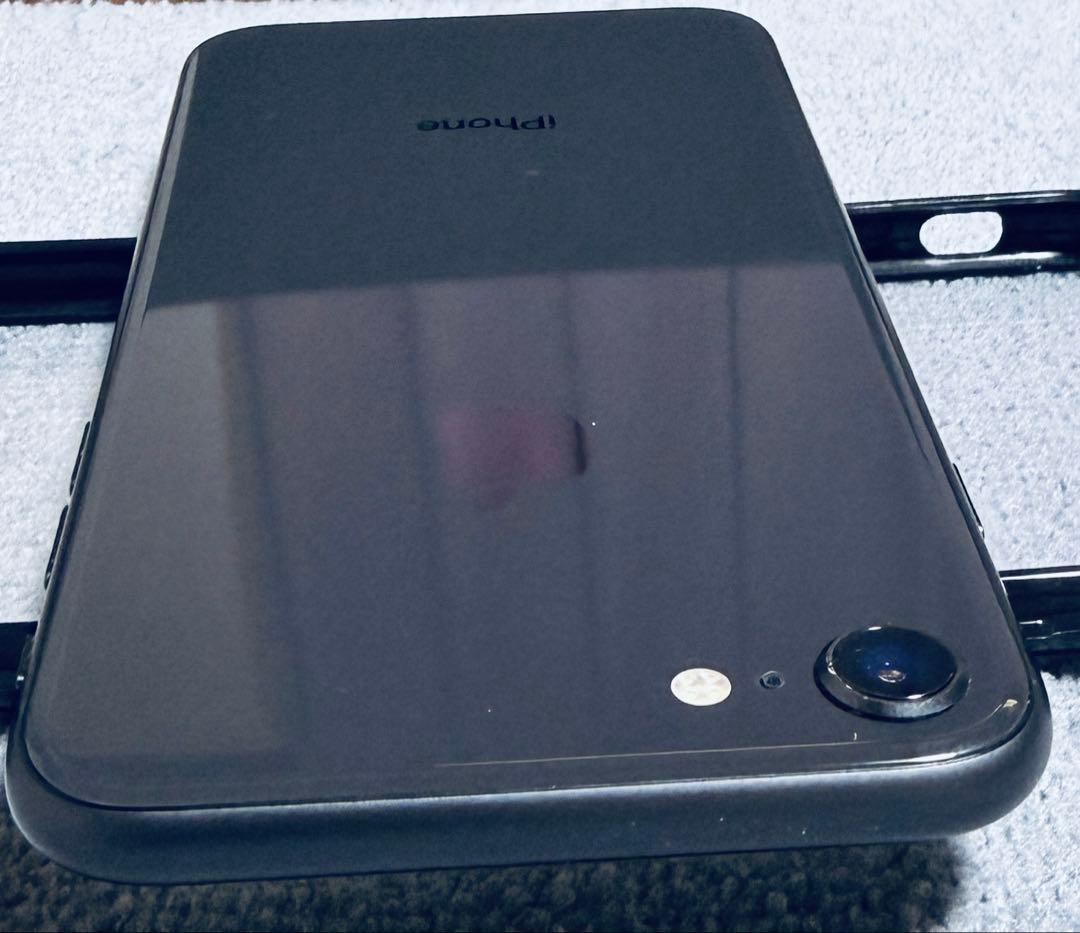 Apple iPhone 8 スペースグレイ 86% 極上