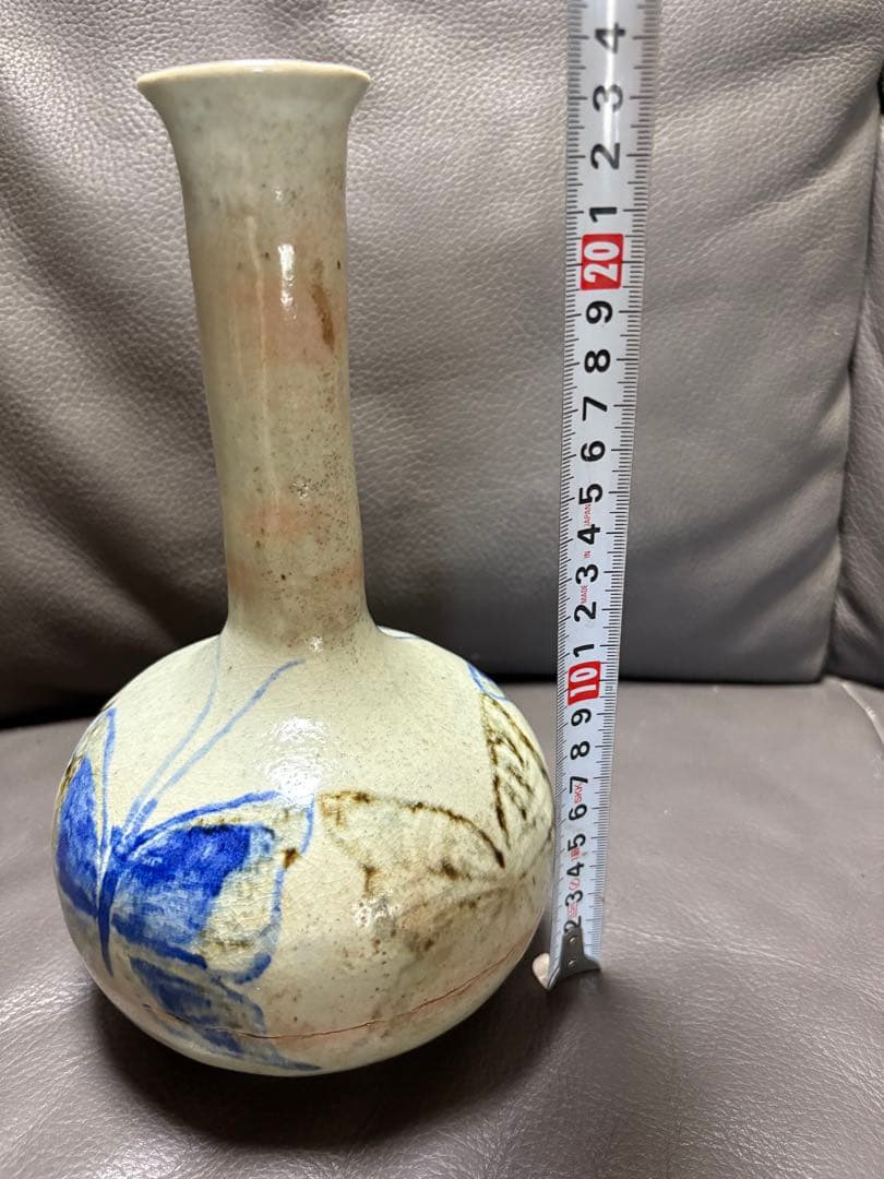 置物　蝶々