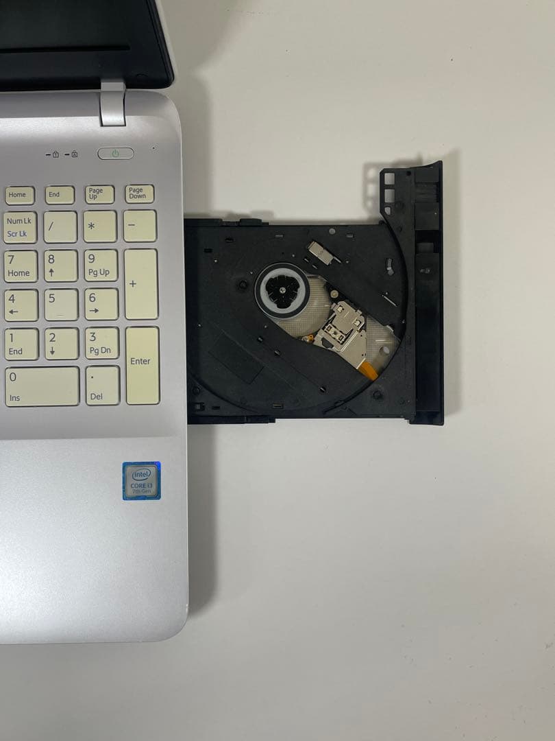 【高性能】VAIO◇SONY◇ホワイト◇新品SSD256GB&HDD◇すぐ使える