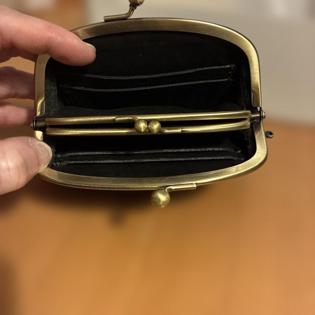 黒のレザーがま口財布(ヌメ皮)