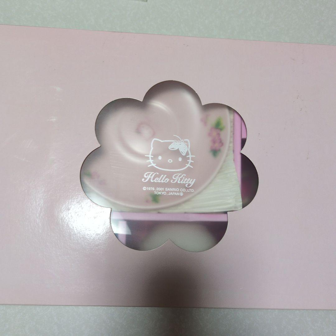 キティ　カップ　ソーサー　セット　いちご柄　新品未使用　サンリオ　2001年