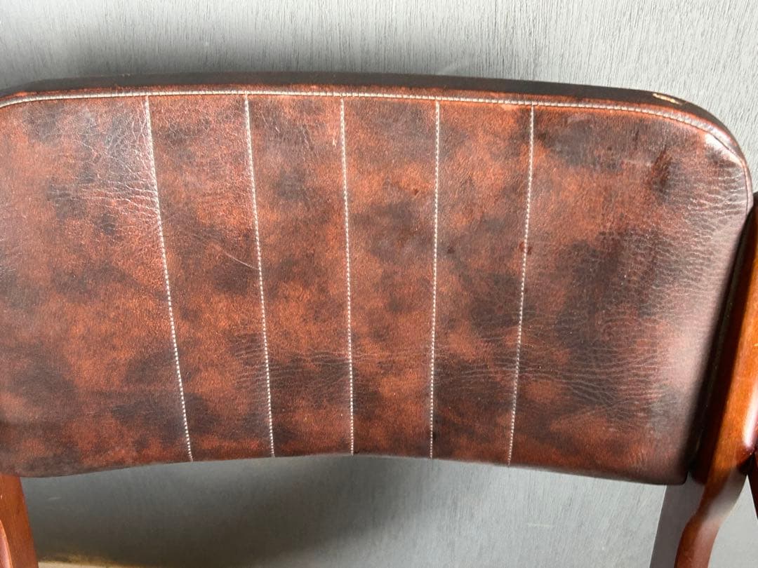 クラシック　アームチェア　ヴィンテージ　レザー　キャスター付　デスクチェア　IG