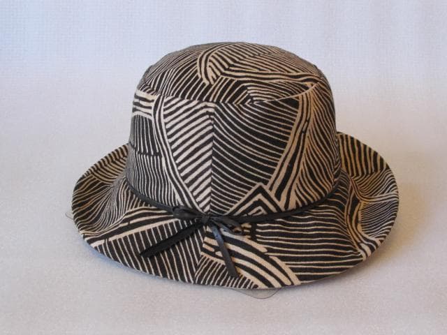 帽子クロッシェ バティック 幾何学模様のコットンハット ハンドメイド