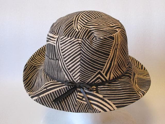 帽子クロッシェ バティック 幾何学模様のコットンハット ハンドメイド