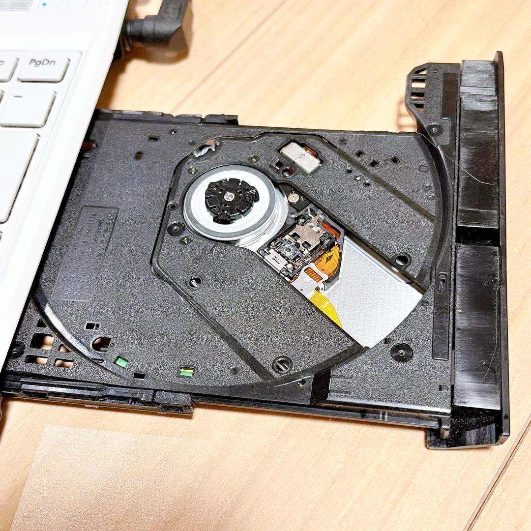 初心者おすすめ✨富士通FMV✨メモリ8GB✨SSD256GB✨大画面ノートPC