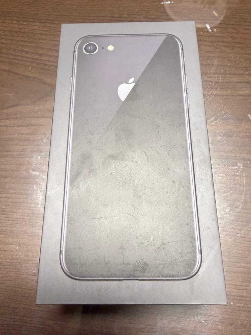 iPhone 8 箱あり・付属品無し SiMフリー