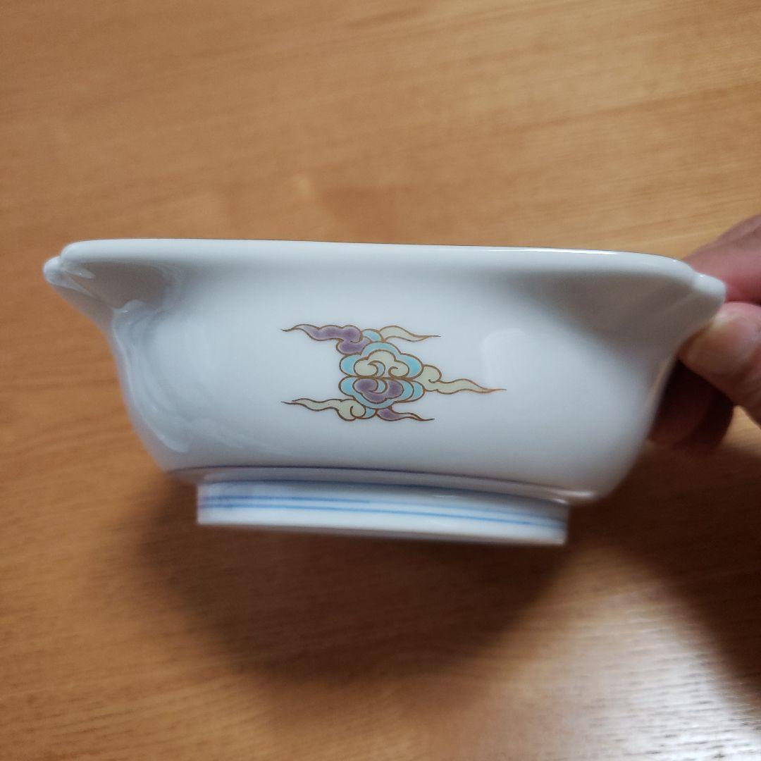 深川製磁　蓋物1個 丸型 小染桜 青磁　ボンボニエール　中鉢3個　未使用