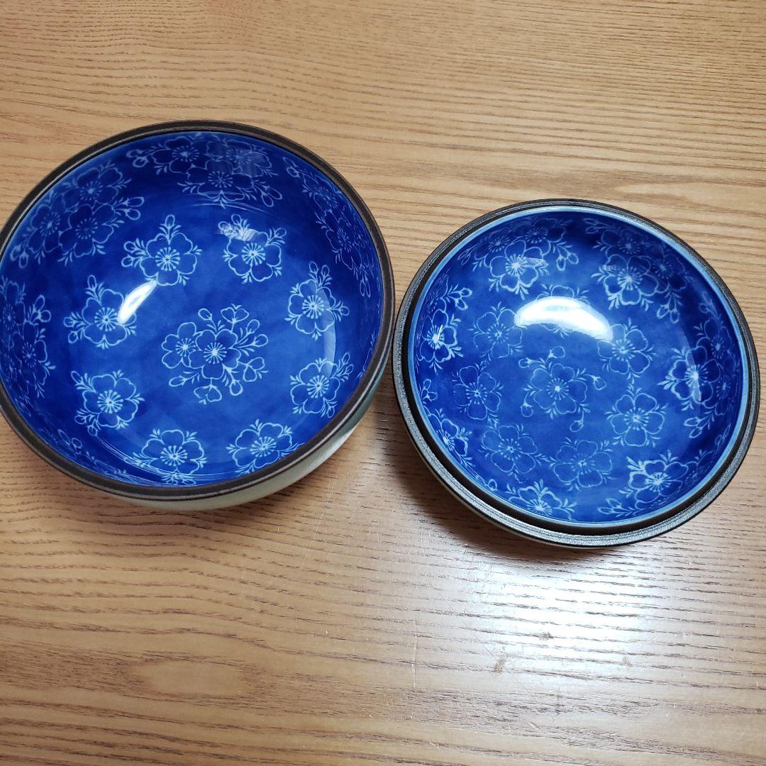 深川製磁　蓋物1個 丸型 小染桜 青磁　ボンボニエール　中鉢3個　未使用