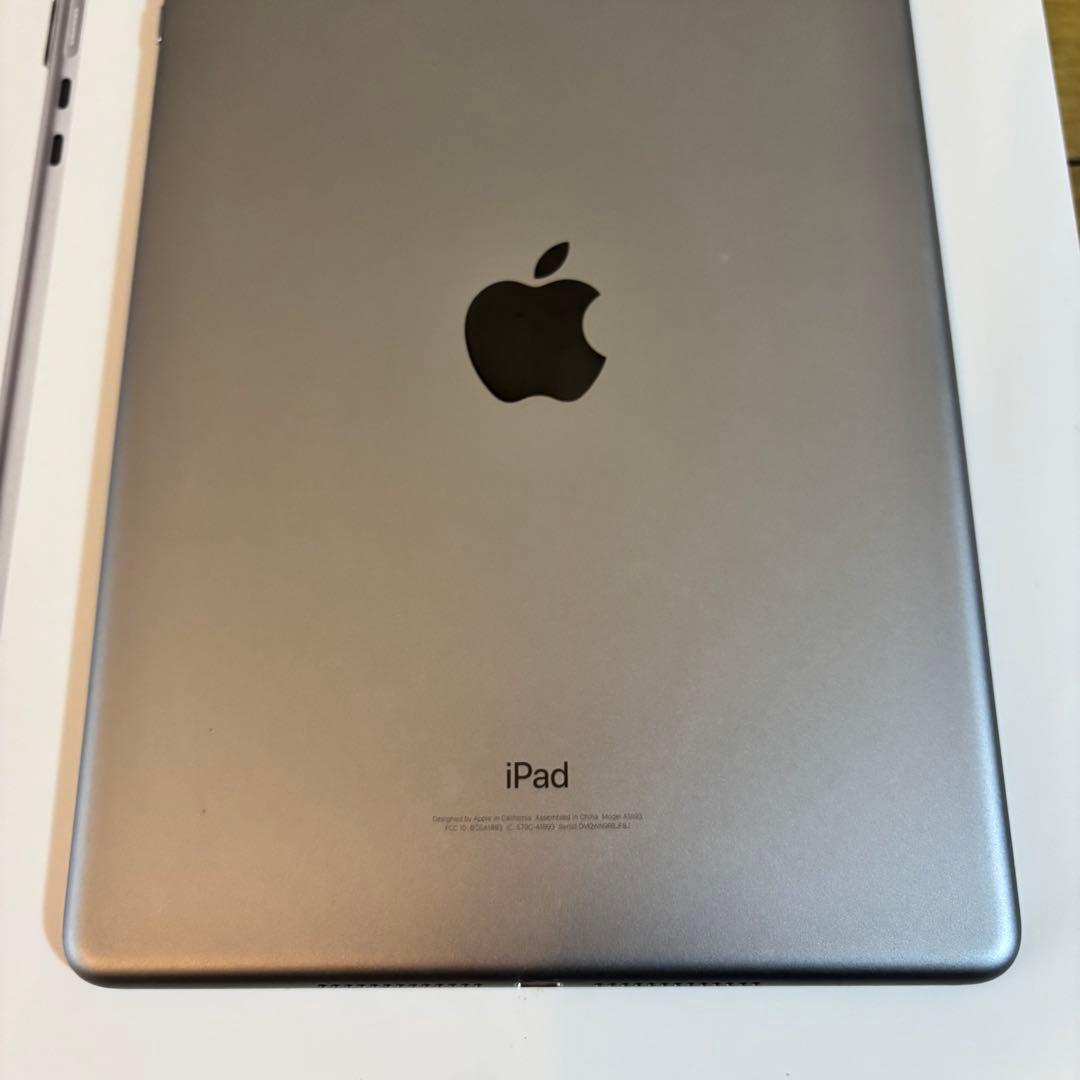 Apple iPad 第6世代　32GB スペースグレイ 9.7インチ