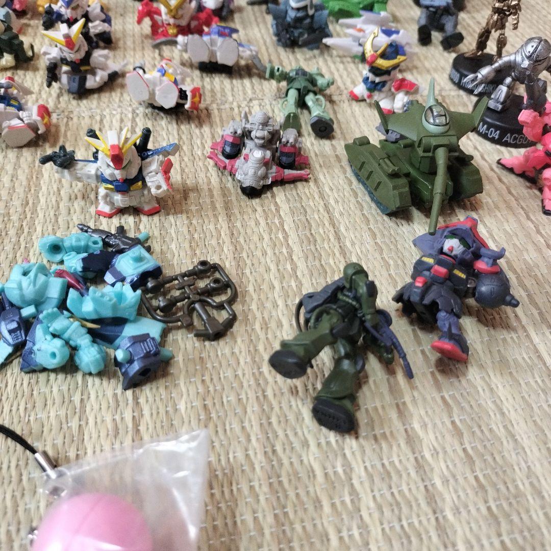 ガンダム フィギュアまとめ売り 約100体＆パーツ