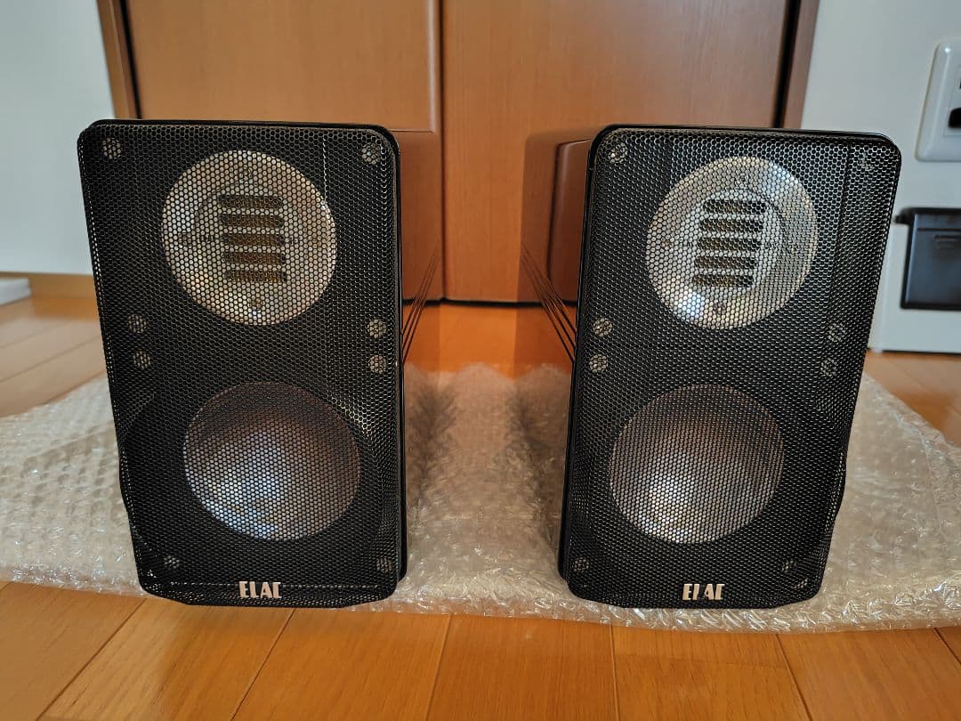 スピーカー・ウーファー ELAC 310 Crystal Edition