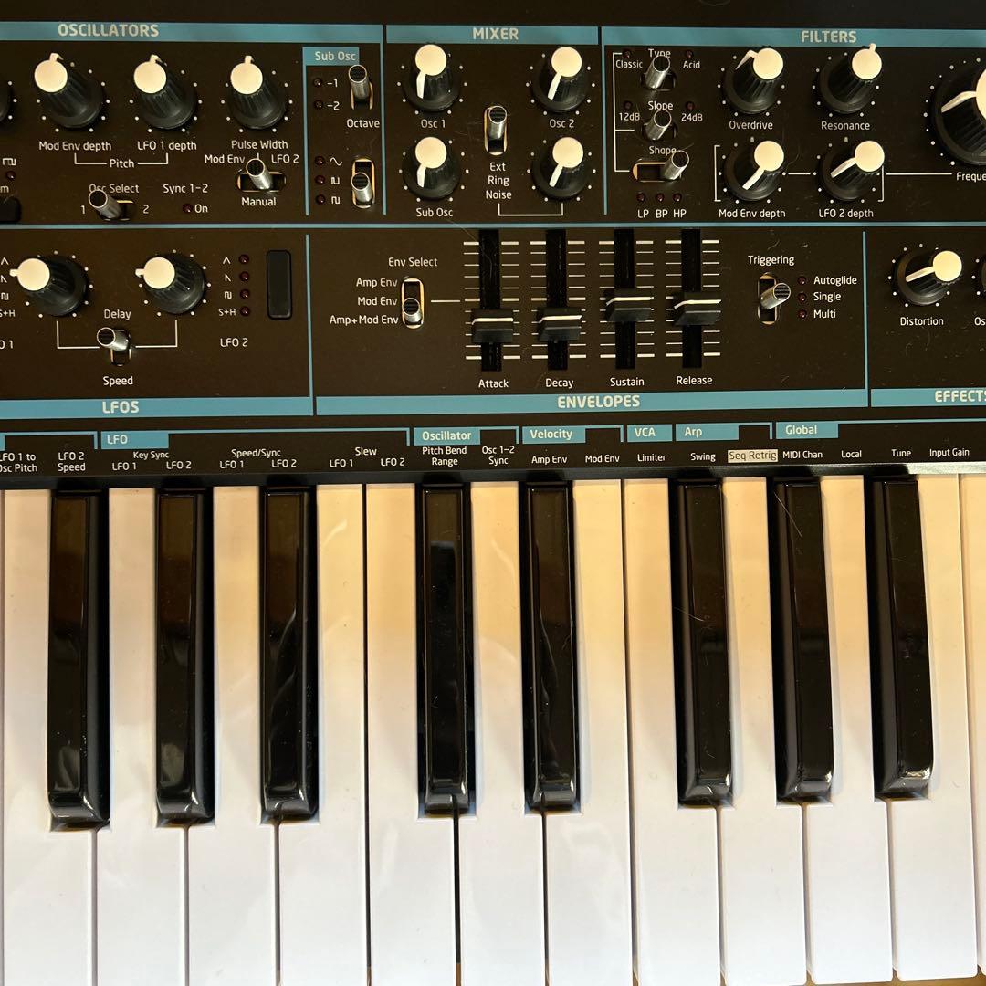 Novation Bass Station II DECKSAVER ケース付き