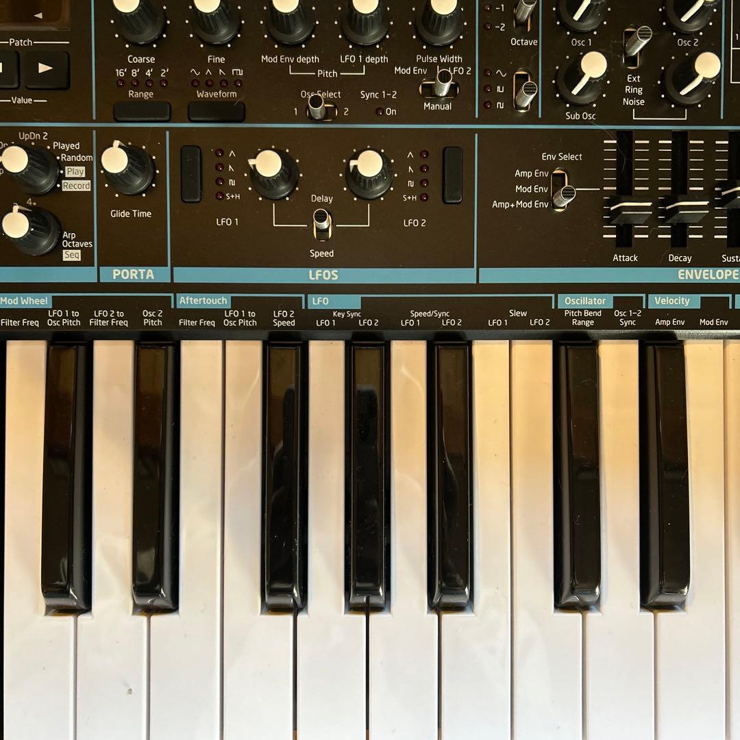 Novation Bass Station II DECKSAVER ケース付き