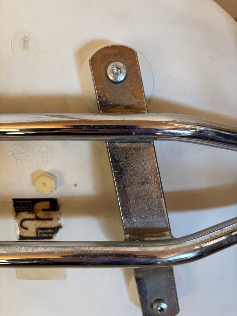 ヴィトラ ハーマンミラー イームズサイドシェルチェア Vitra社　ホワイト②