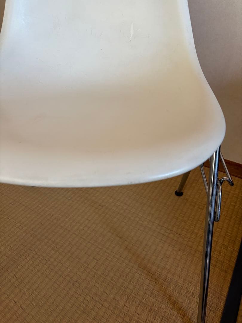 ヴィトラ ハーマンミラー イームズサイドシェルチェア Vitra社　ホワイト②