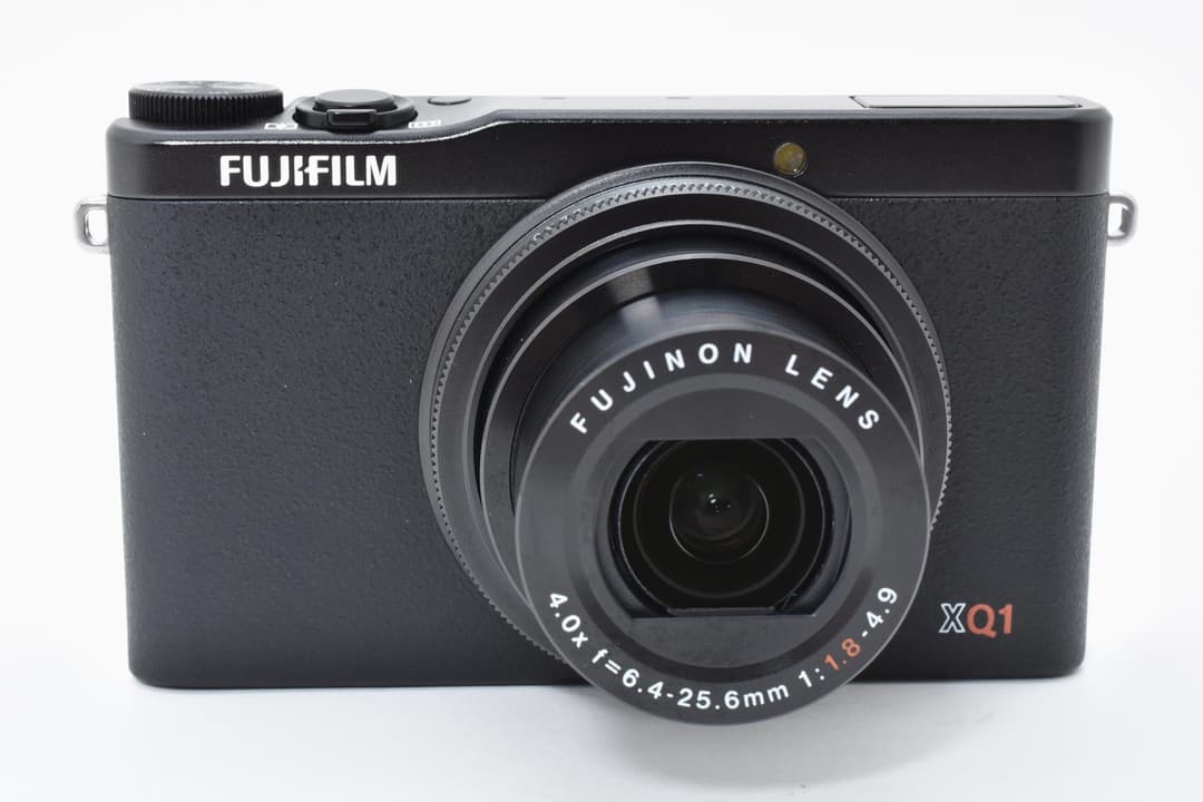 ■ ほぼ新品 ■ FUJIFILM XQ1ブラック 0459