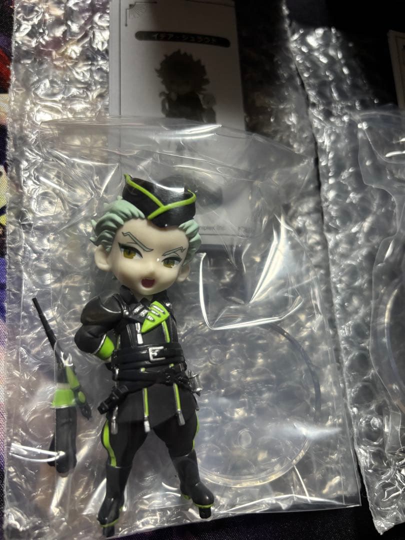 ツイステ　デフォルメフィギュアシリーズ4 セベク　リリア　シルバー