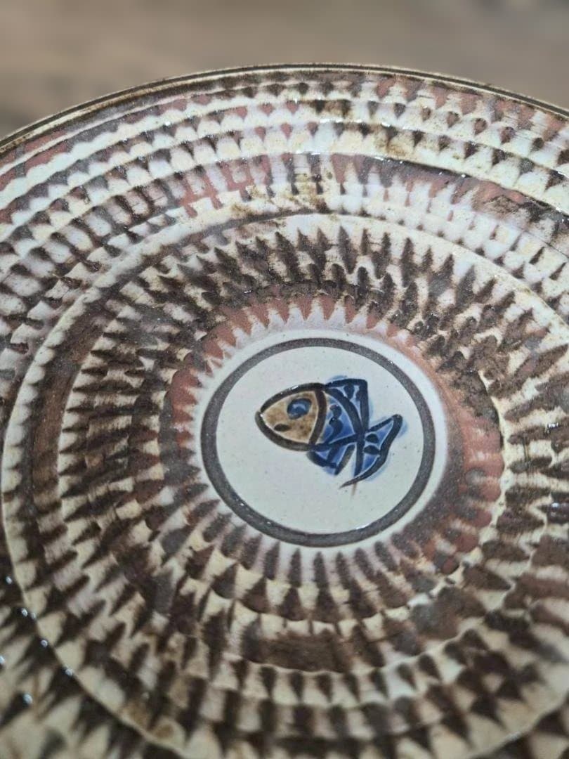ノモ陶器製作所 7寸皿（コバルト飛びカンナ魚紋）