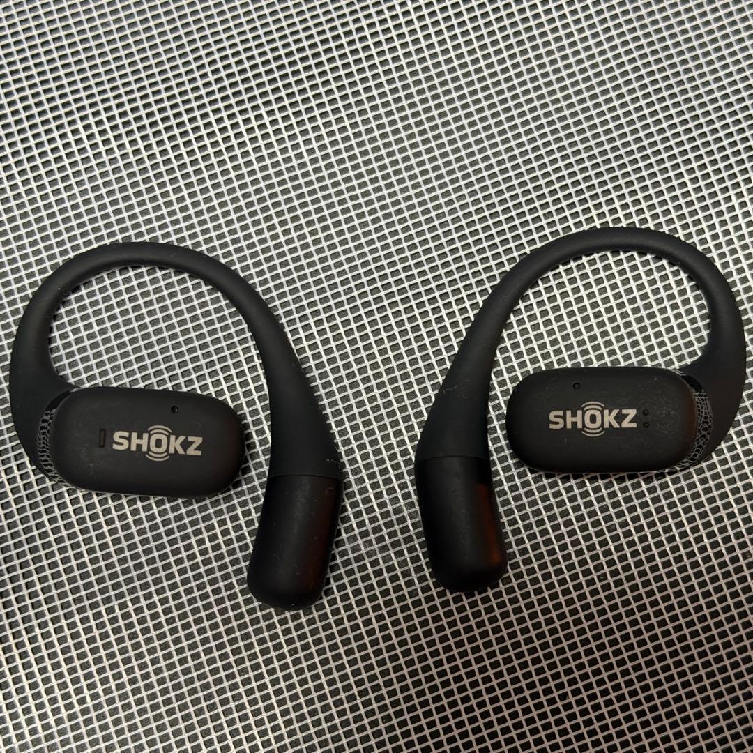 SHOKZ OPENFIT ワイヤレスイヤホン ブラック ケース付き　保証期間内