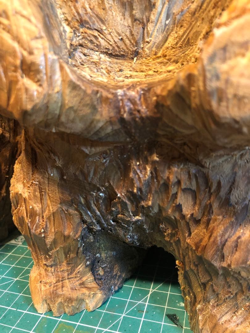 オーダー　花瓶を持った小さな木彫りのクマさん　双子ちゃん