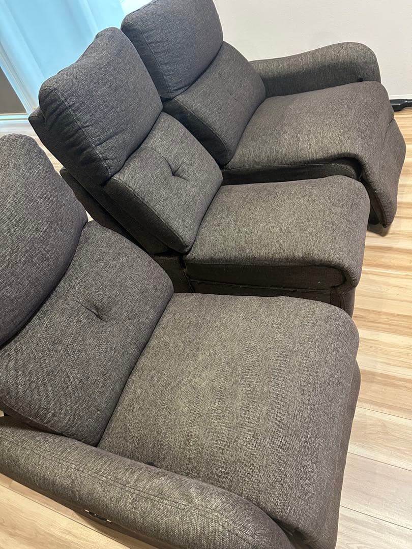 リクライニングソファ グレー ドリンクホルダー付き　ニトリ　3人掛け