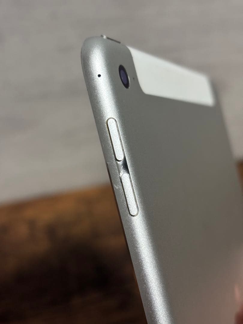 Apple iPad mini シルバー 本体　128GB セルラーモデル