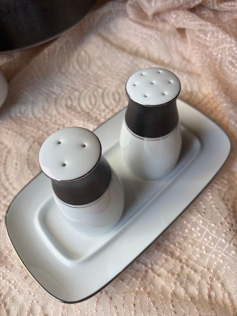 ノリタケ Mirano チューリン　ソルトアンドペッパー　ポット　セット