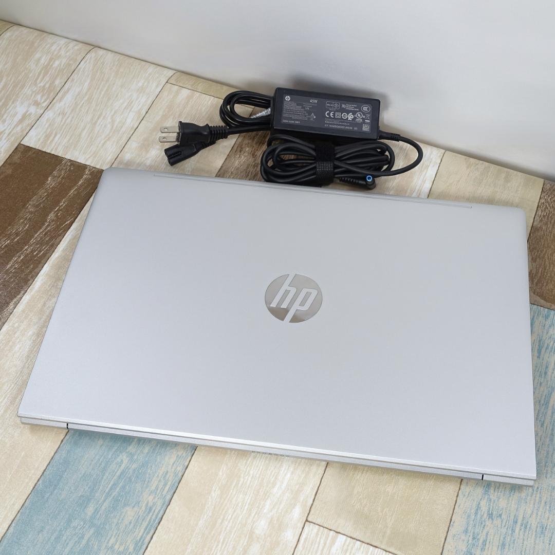 美品の東京生産✨１０コアで神速の第１２世代コアｉ５に超高速ＳＳＤ＆１６ＧＢメモリ