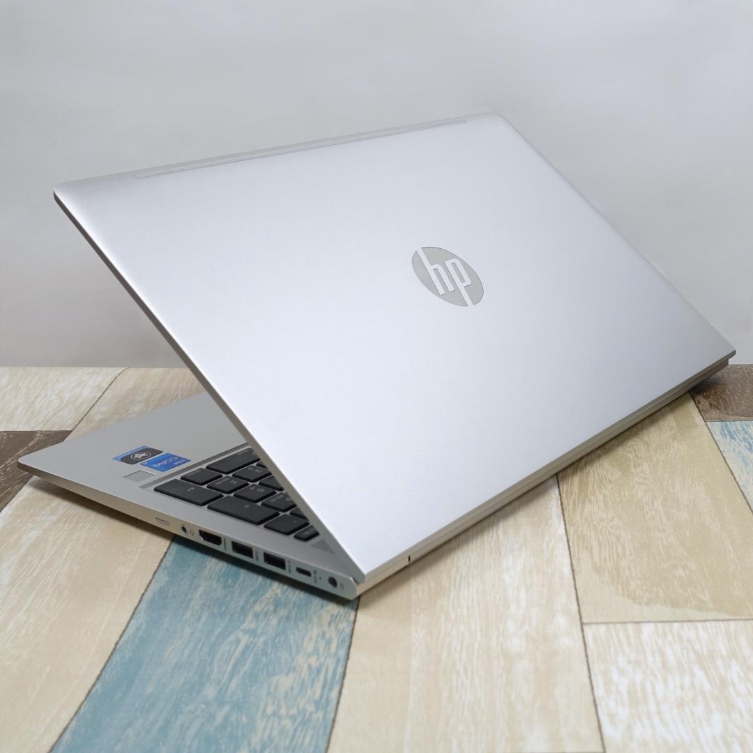 美品の東京生産✨１０コアで神速の第１２世代コアｉ５に超高速ＳＳＤ＆１６ＧＢメモリ