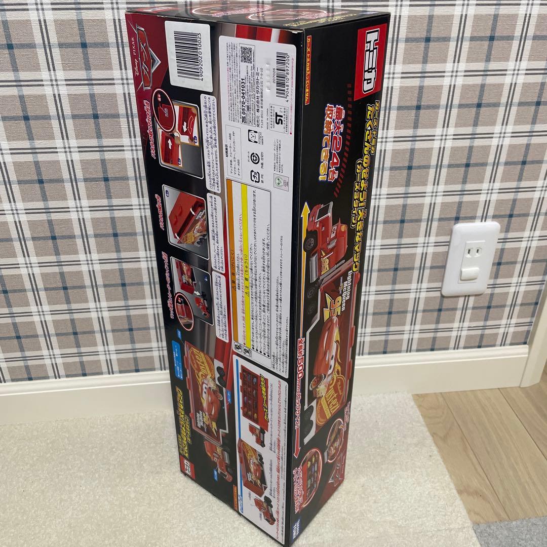 カーズ　トミカ　たくさんのせよう！　大きなマック（カーズ３タイプ）