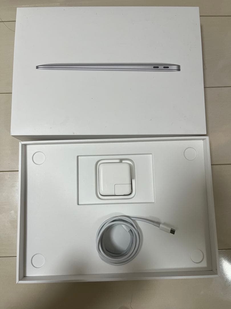 MacBookAir13インチ M1 8GB 256GB