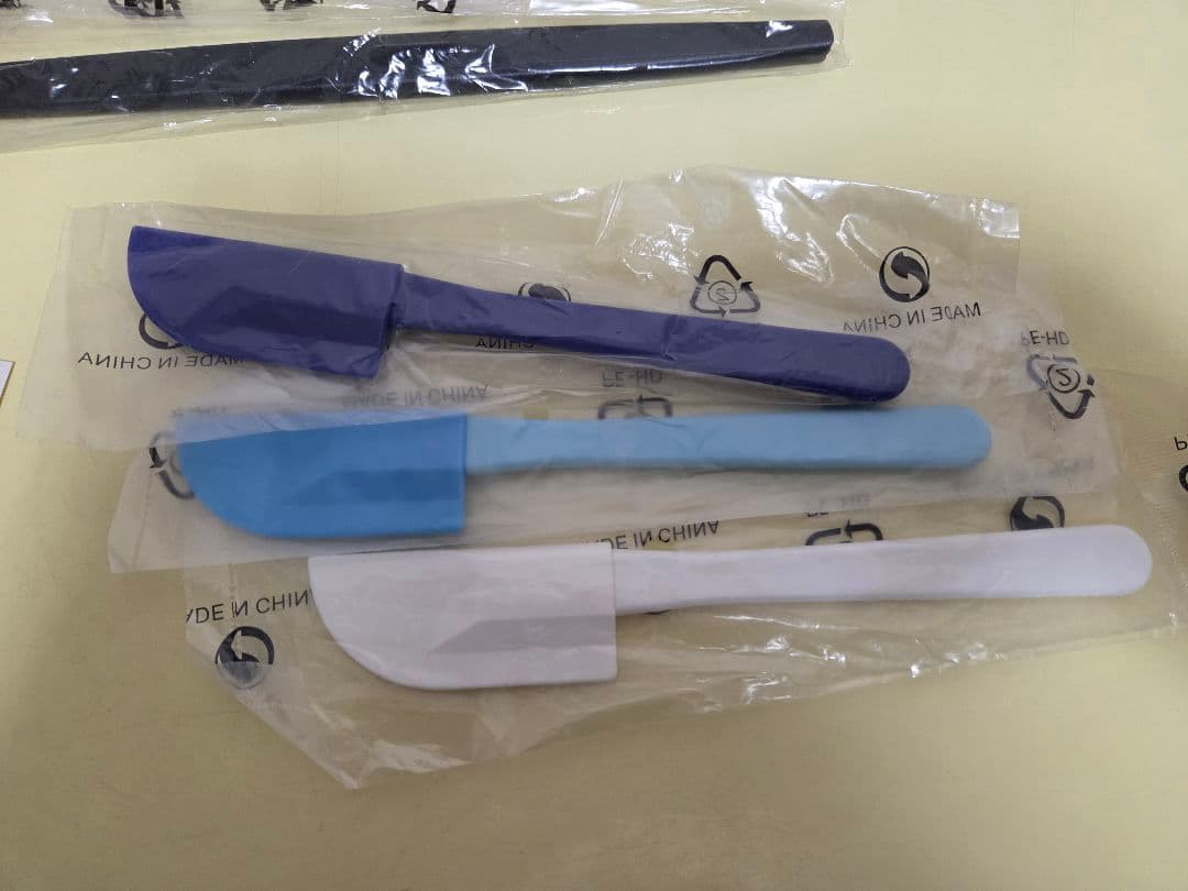 【新品・未使用】タッパーウェア シリコンスパチュラ 6本セット