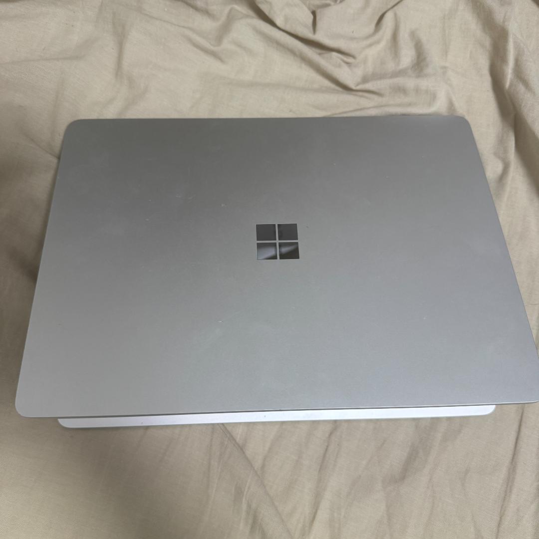 Microsoft　Surface　Laptop　第7世代 16GB