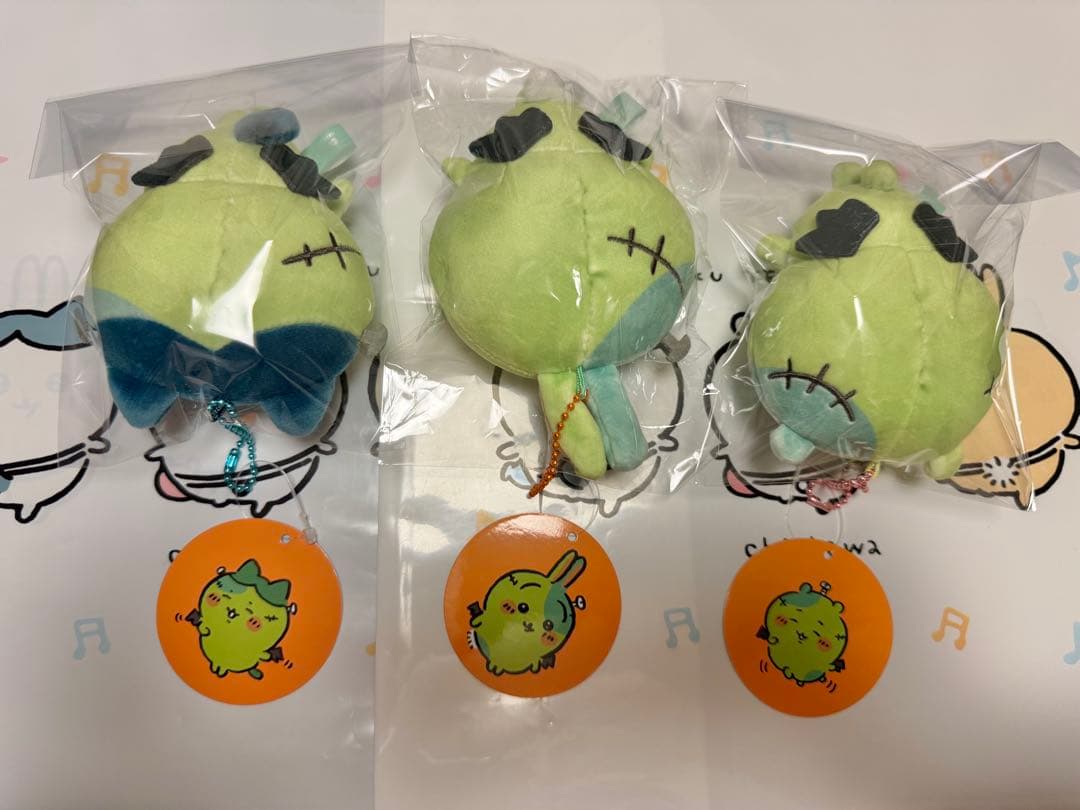 ちいかわ　仮装たのしい～！マスコット　ハチワレ　うさぎ　ハロウィン　ゾンビ