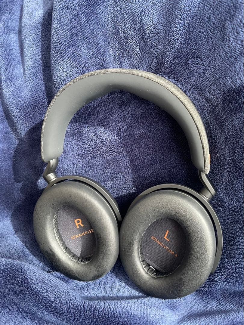 美品・限定カラー　Sennheiser MOMENTUM 4 Wireless