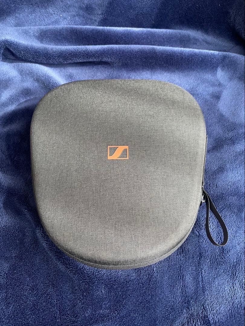 美品・限定カラー　Sennheiser MOMENTUM 4 Wireless