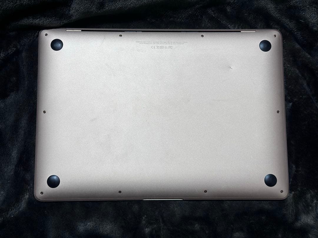 MacBook Air A1932 ゴールド 液晶割れ ジャンク品