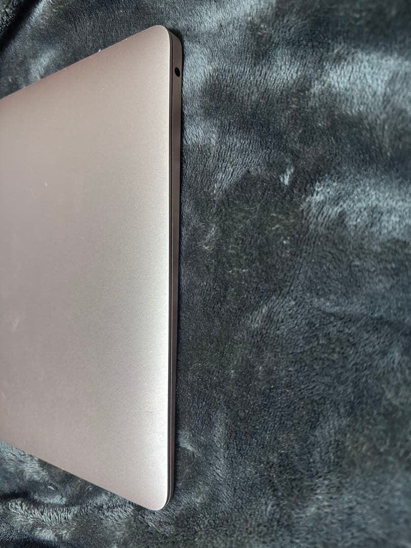 MacBook Air A1932 ゴールド 液晶割れ ジャンク品